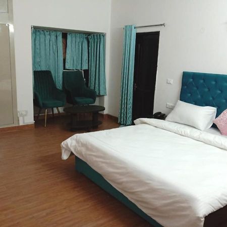 Jay Ally - Boutique Hotel Nuova Delhi Esterno foto