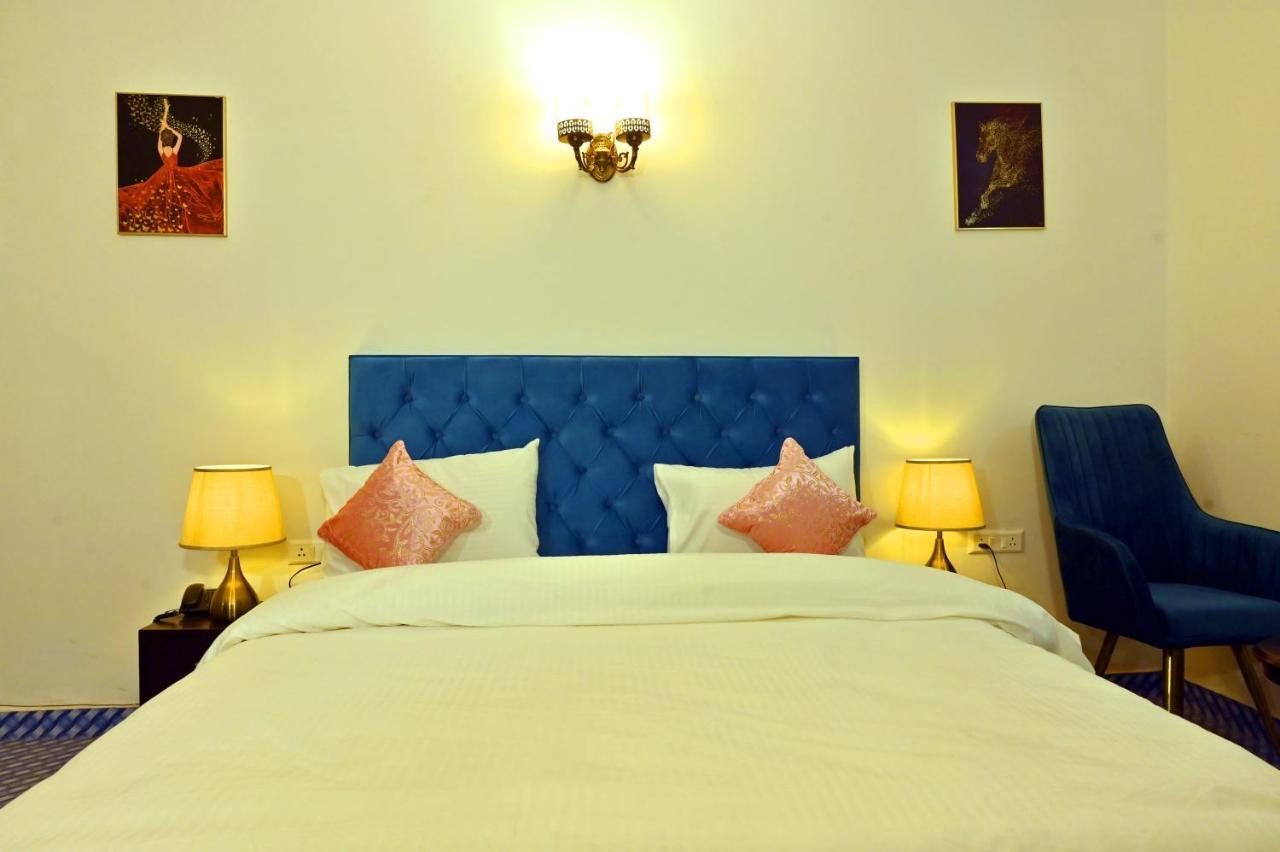 Jay Ally - Boutique Hotel Nuova Delhi Esterno foto