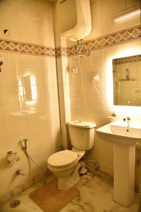 Jay Ally - Boutique Hotel Nuova Delhi Esterno foto